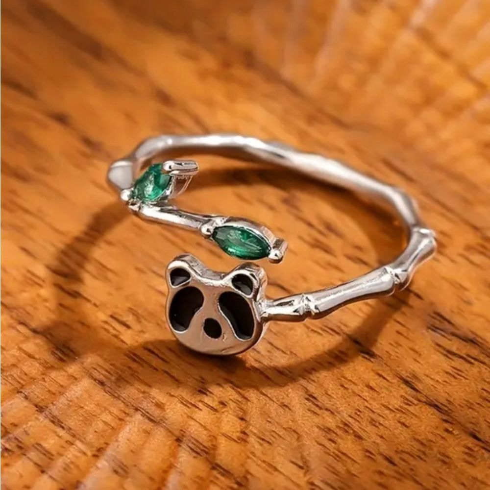 Ladies SilveryโPanda Ring with Green Accents